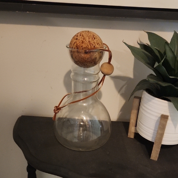 Vintage Pyrex Decanter with Cork 1 Quart - Picture 1 of 3